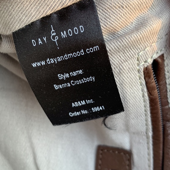 Day & Mood | Brenna Brown Leather Anthropology Crossbody Bag! - Picture 11 of 12
